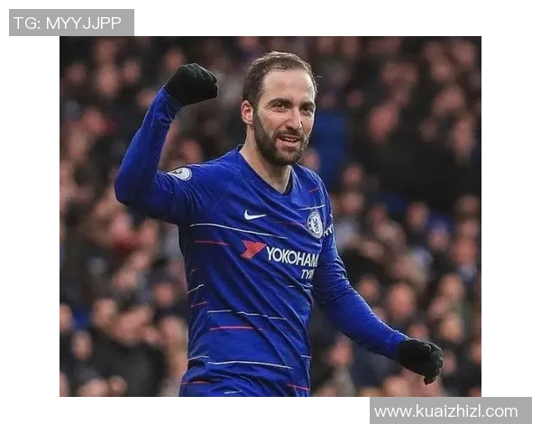 足球明星摆头技巧揭秘 如何通过头球创造得分机会