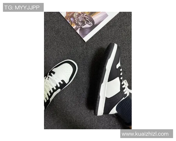 足球球星同款板鞋女款时尚潮流设计舒适百搭穿搭推荐