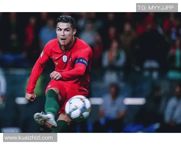 中国采访足球球星揭秘：背后的训练故事与职业生涯中的挑战与梦想